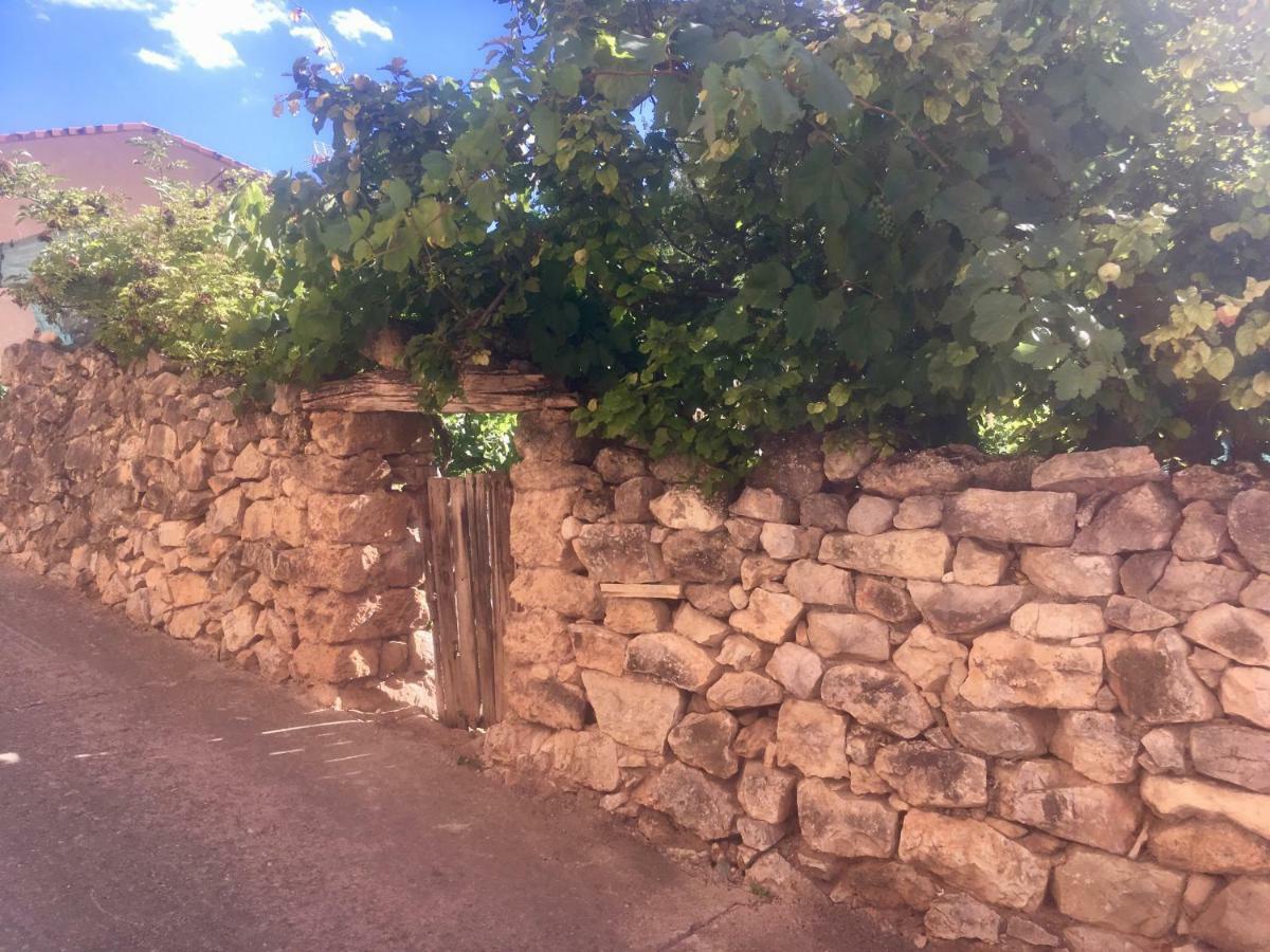 Apartamento Rural La Cascada De Calmarza Exterior foto